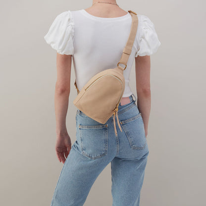 HOBO Best Seller - Fern Sling In Pebbled Leather - Linen