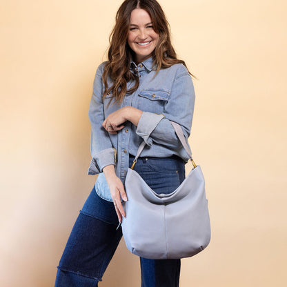 HOBO Quality - Harley Hobo In Pebbled Leather - Blue Pearl