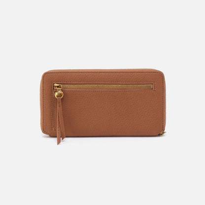 HOBO Great Value - Hart Large Wallet In Pebbled Leather - Warm Honey