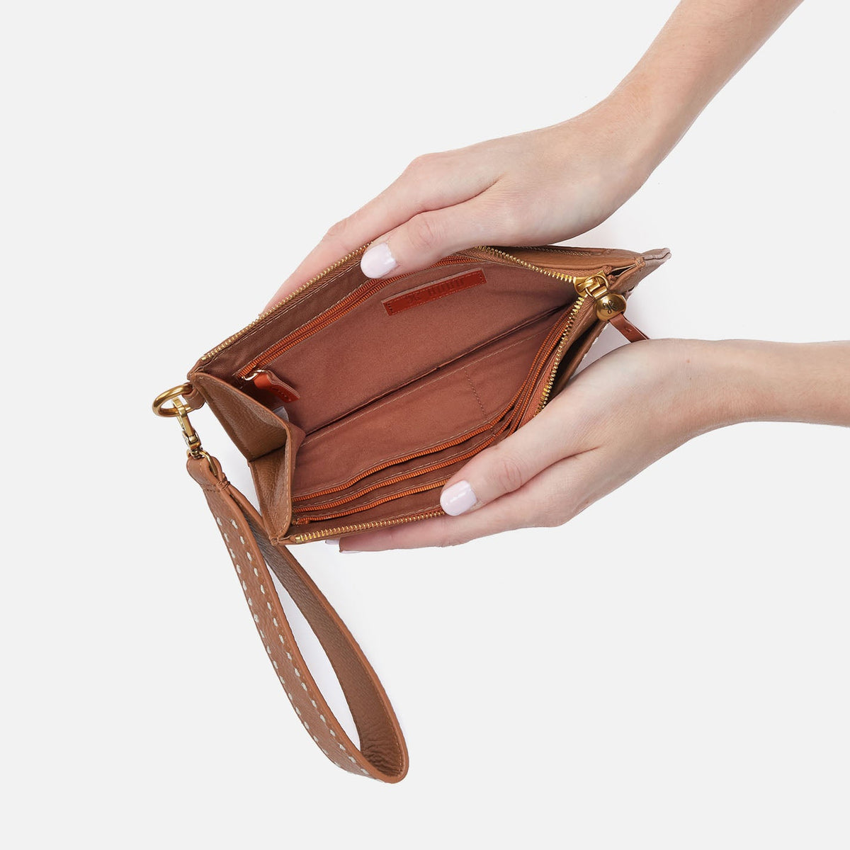HOBO Classic - Hart Wristlet In Pebbled Leather - Warm Honey