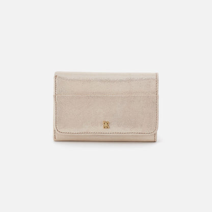 HOBO Trending - Jill Trifold Wallet In Metallic Leather - Sand Shimmer