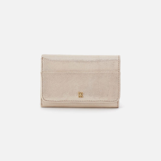 HOBO Trending - Jill Trifold Wallet In Metallic Leather - Sand Shimmer
