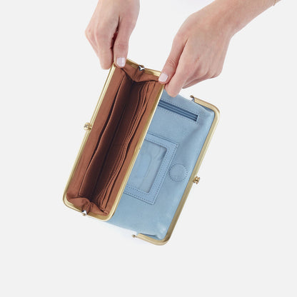 HOBO Smart Buy - Lauren Clutch-Wallet In Buffed Leather - Sky