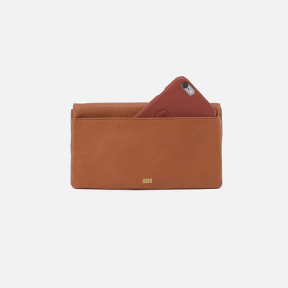 HOBO Special Offer - Lumen Continental Wallet In Pebbled Leather - Warm Honey