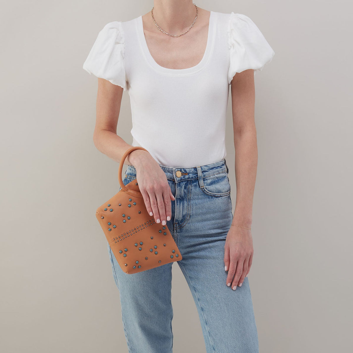 HOBO Sale - Maggie Clutch In Smooth Leather - Doe