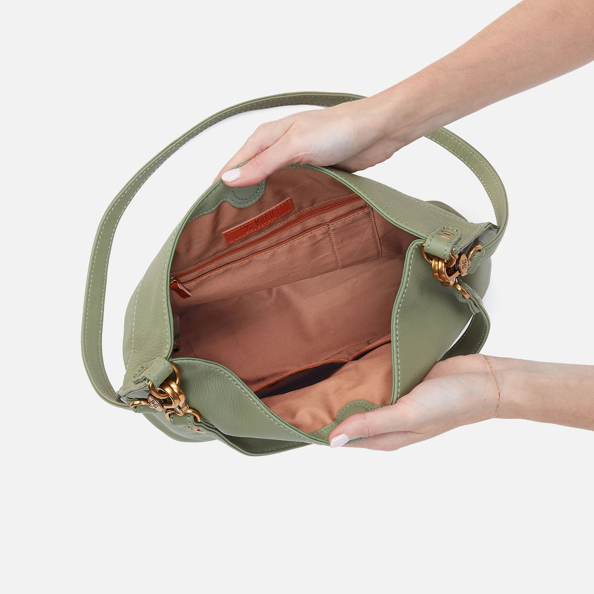 HOBO Essential - Pier Shoulder Bag In Pebbled Leather - Watercress