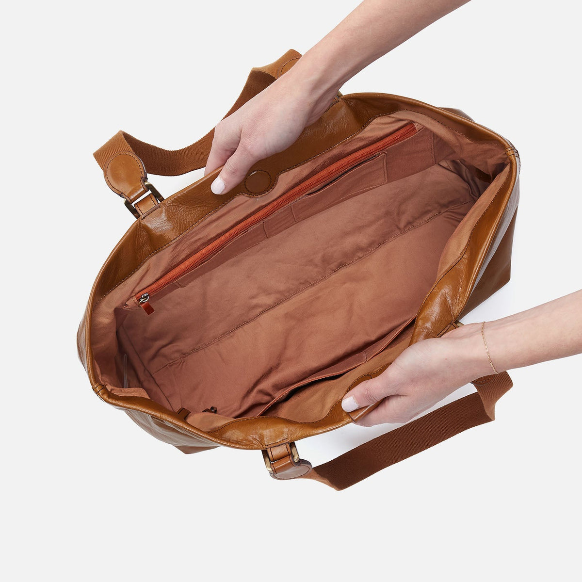 HOBO Hot Sale - Romy Max Tote In Polished Leather - Truffle