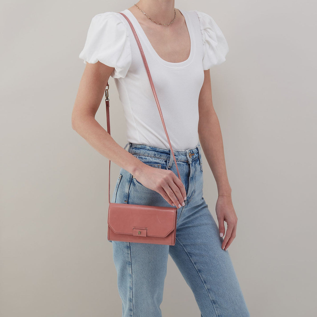 HOBO Top Pick - Romy Wallet Crossbody In Polished Leather - Rose