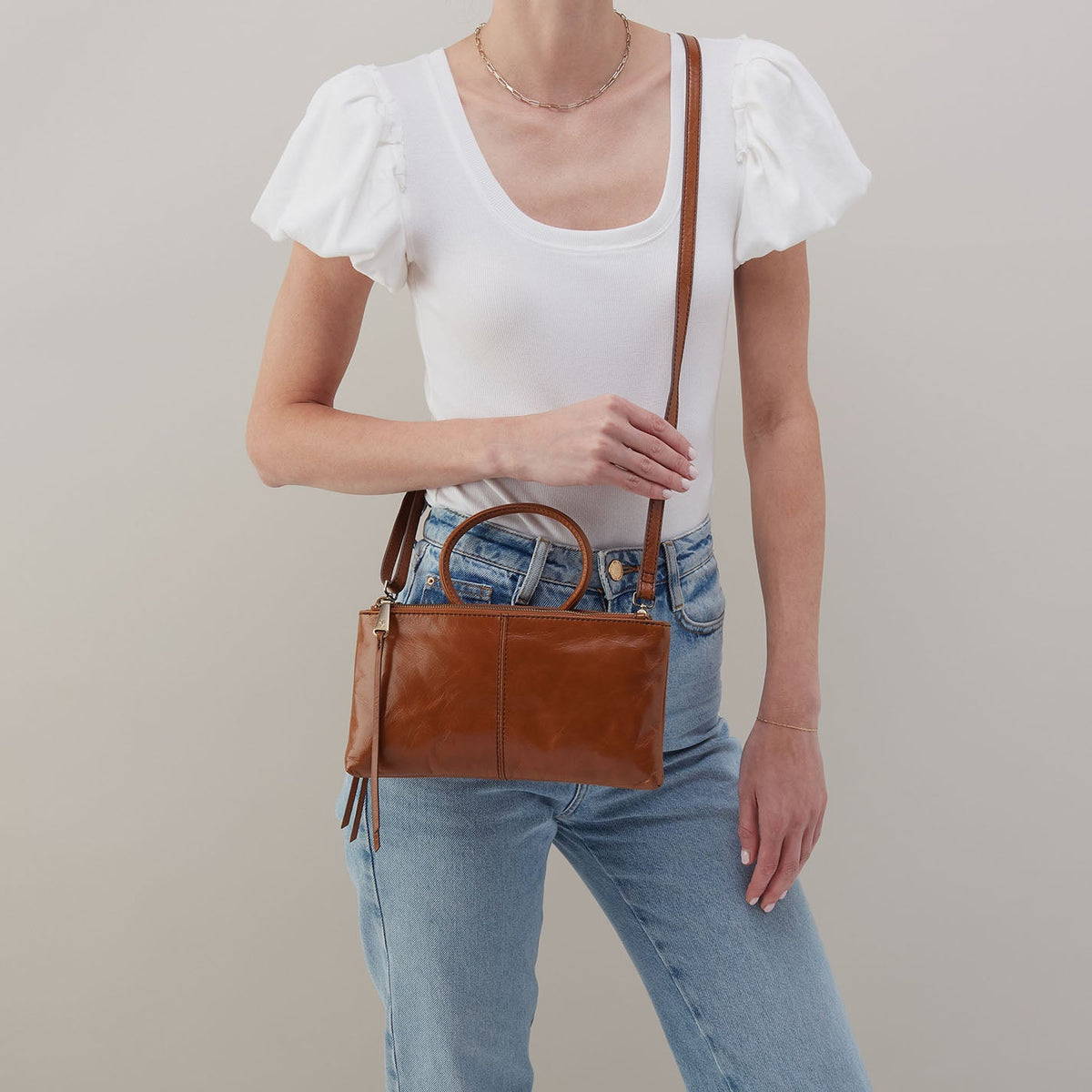 HOBO Trending - Sable Crossbody In Polished Leather - Truffle