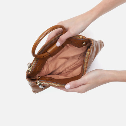HOBO Trending - Sable Crossbody In Polished Leather - Truffle