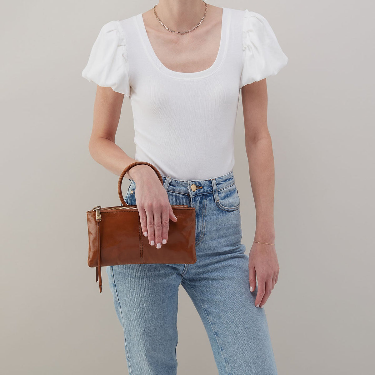HOBO Trending - Sable Crossbody In Polished Leather - Truffle