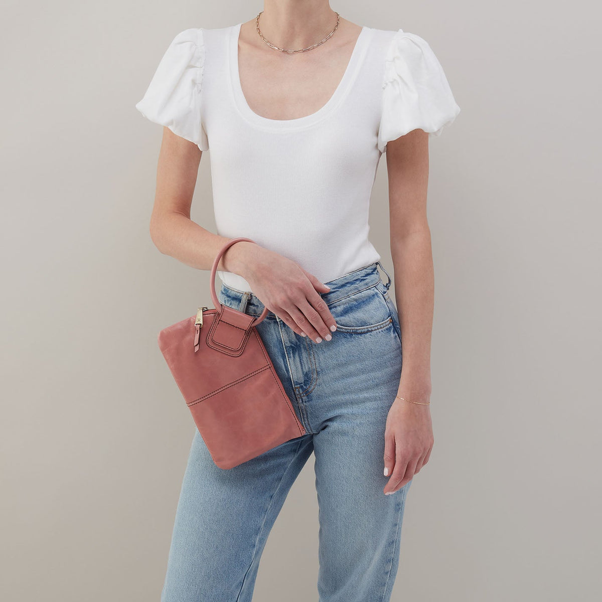 HOBO Signature - Sable Wristlet In Polished Leather - Rose