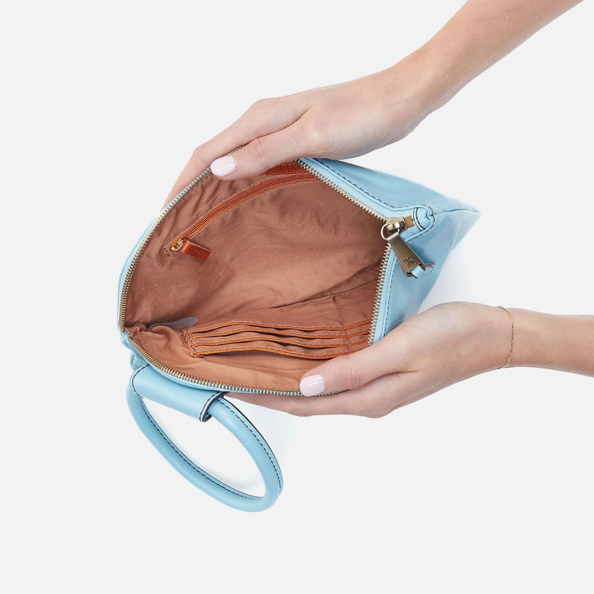 HOBO Classic - Sable Wristlet In Polished Leather - Stratosphere