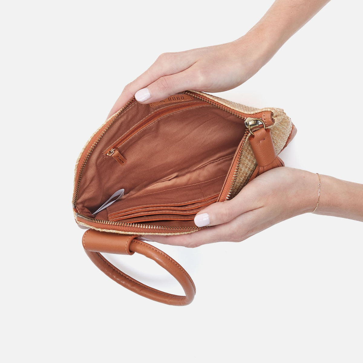HOBO Signature - Sable Wristlet In Woven Straw - Natural Straw