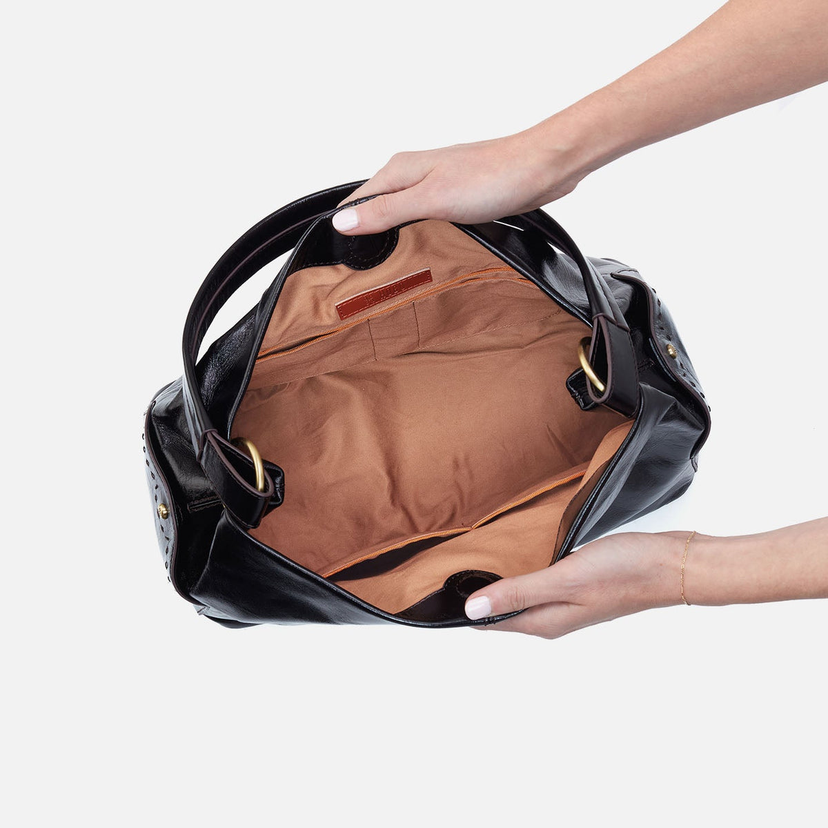 HOBO Discount - Seneca Shoulder Bag In Polished Leather - Black
