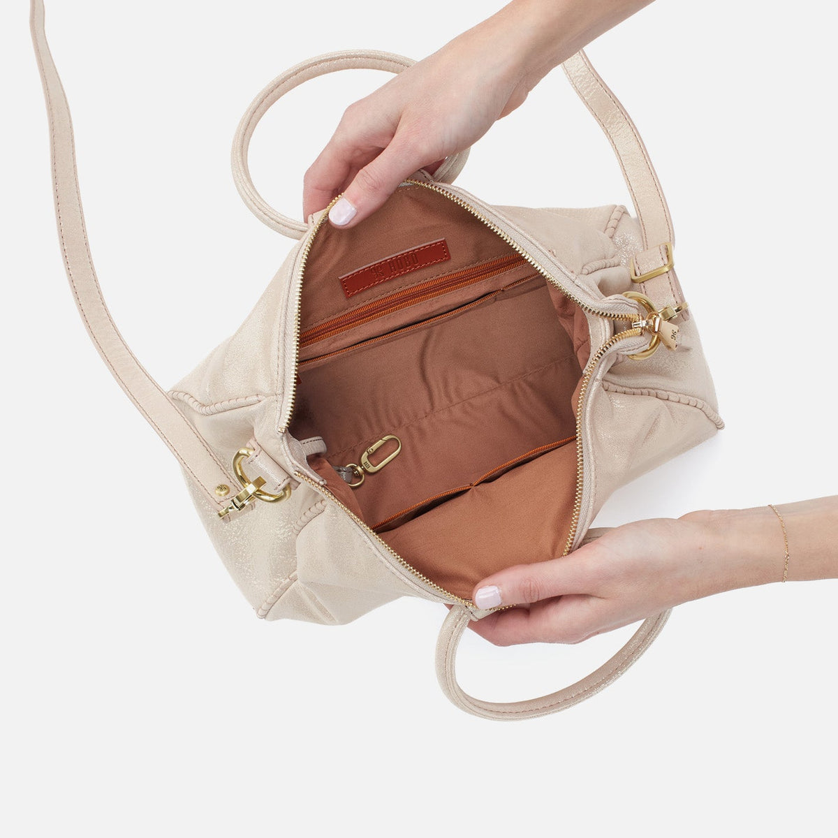 HOBO Sale - Sheila Medium Satchel In Metallic Leather - Sand Shimmer