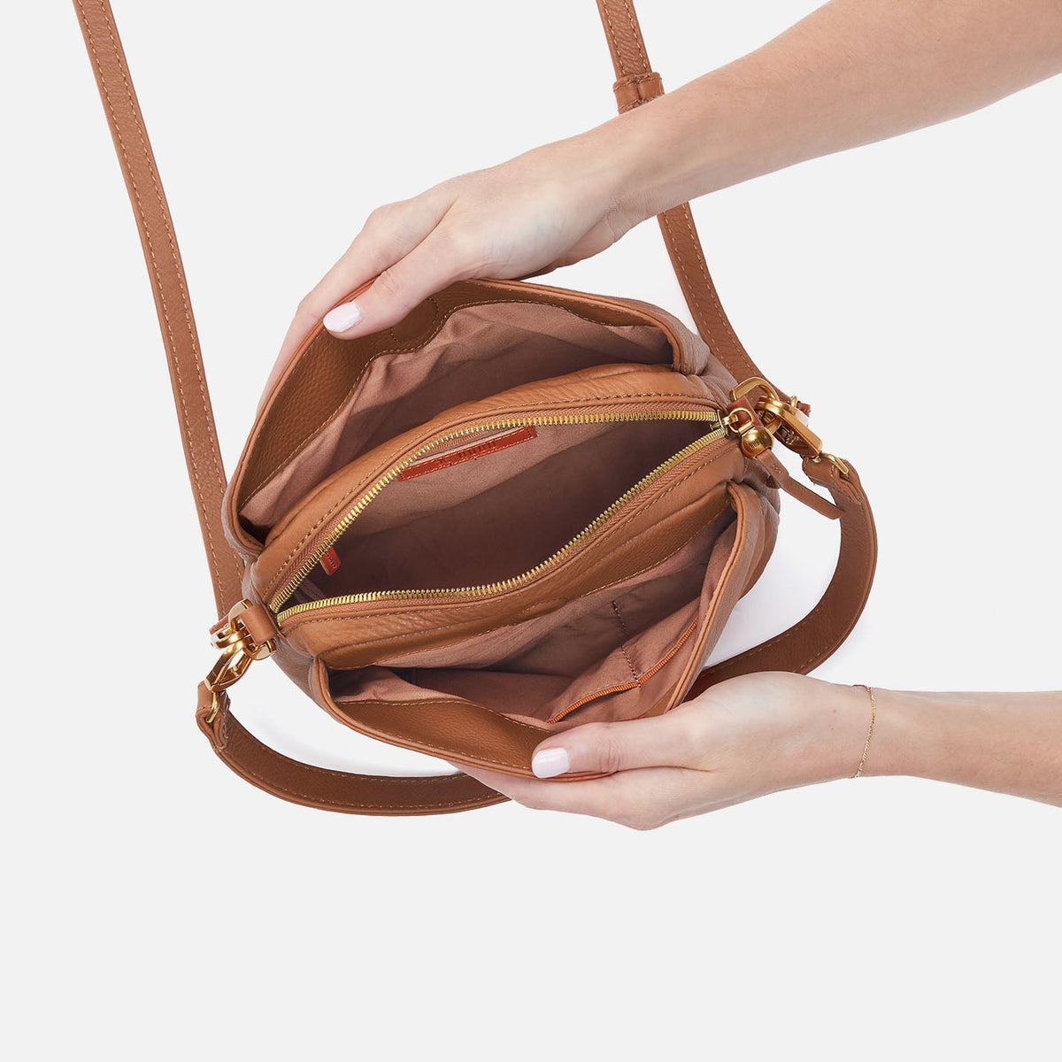 HOBO Deals - Starr Convertible Shoulder Bag in Pebbled Leather - Warm Honey