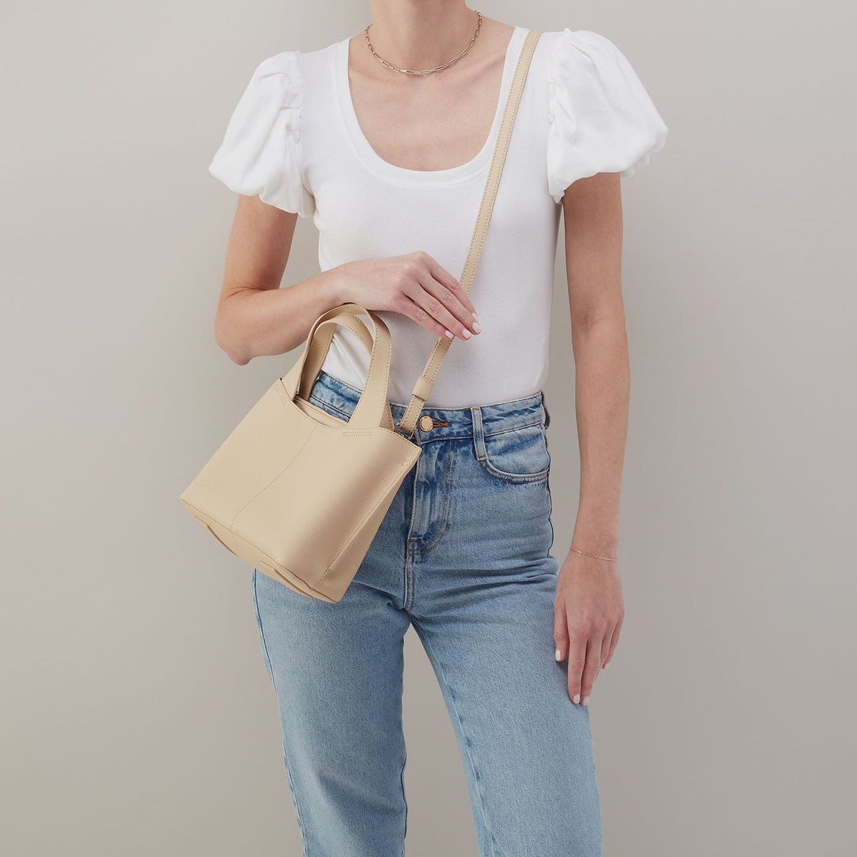 HOBO Classic - Vida Small Tote in Micro Pebbled Leather - Almond