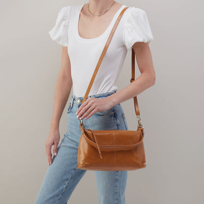 HOBO Essential - Avon Shoulder Bag In Polished Leather - Natural