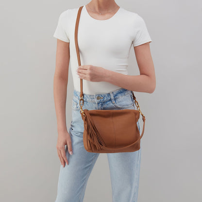 HOBO Exclusive - Kori Crossbody In Pebbled Leather - Warm Honey