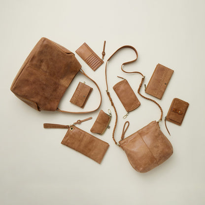 HOBO Special Offer - Lasso Medium Crossbody In Buffed Leather - Whiskey