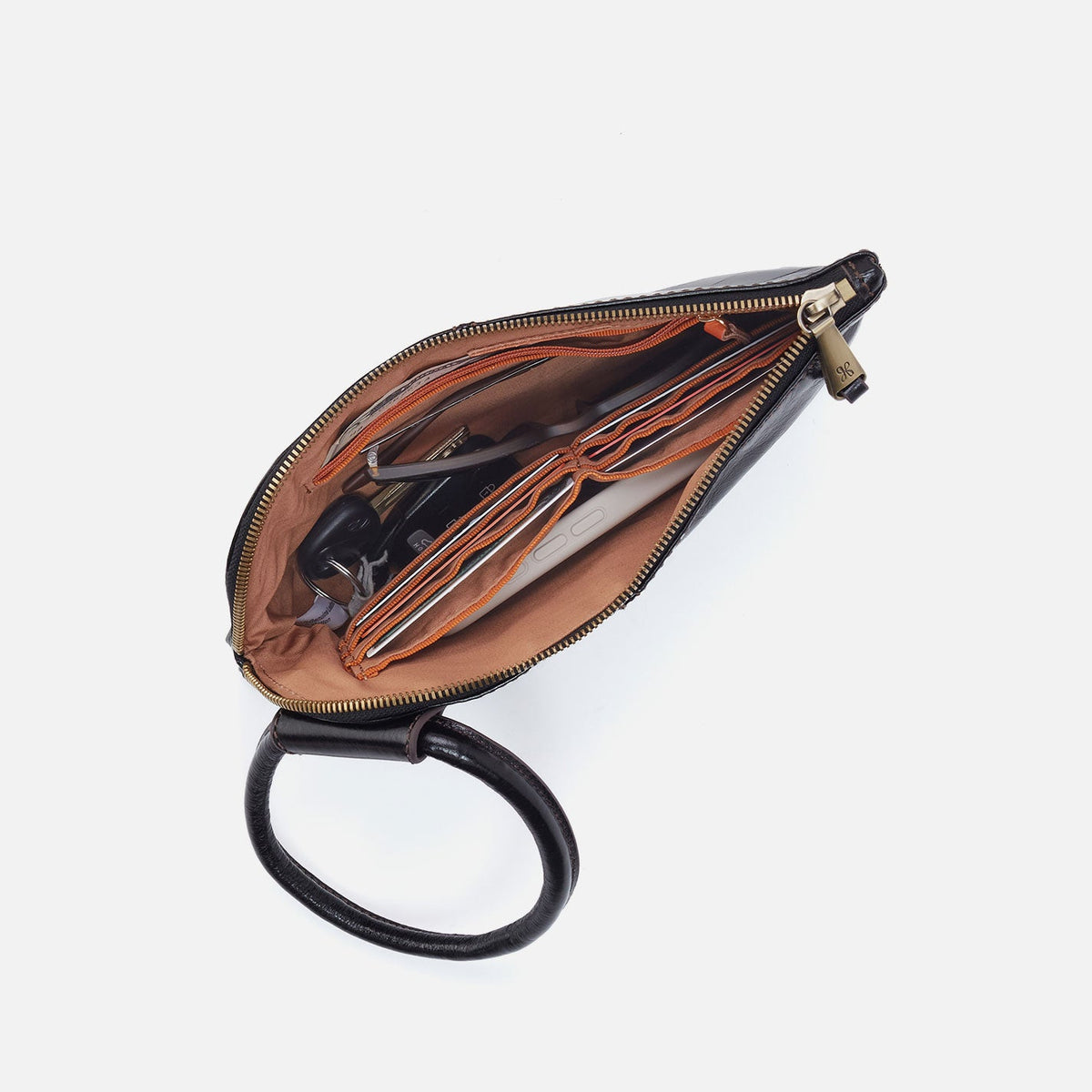 HOBO Top Pick - Sable Wristlet In Polished Leather - Grenadine