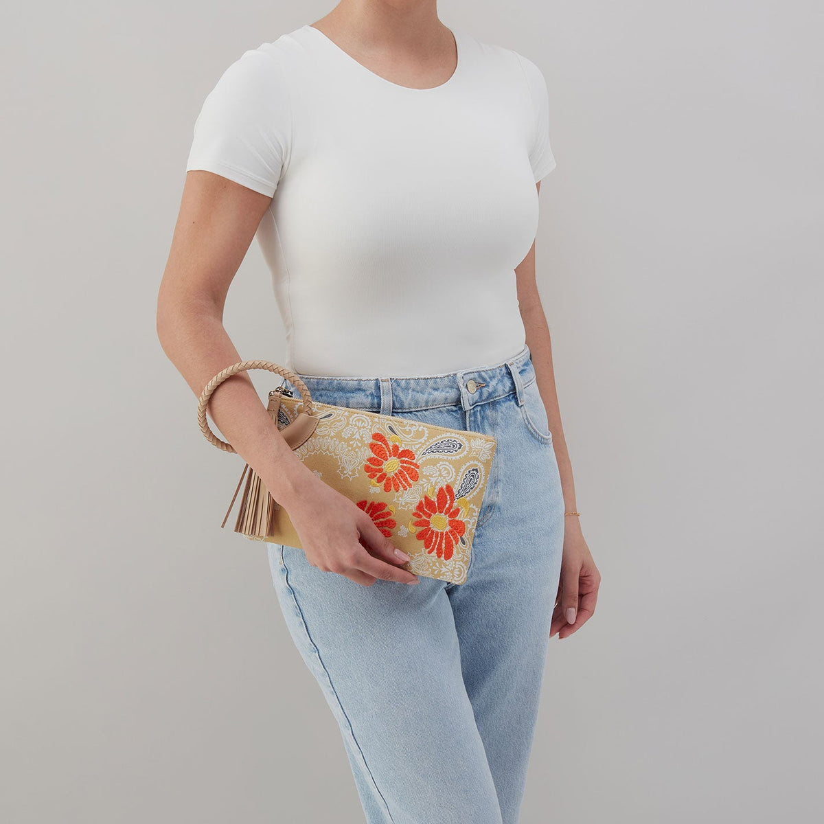 HOBO Signature - Sheila Clutch In Canvas - Sunset Bandana