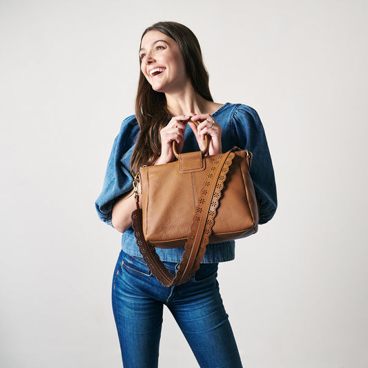 HOBO Everyday - Sheila Medium Satchel In Pebbled Leather - Warm Honey